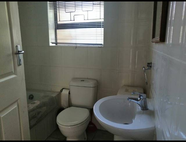 2 BEDROOM APARTMENT RENTED IN SUMMERSTRAND